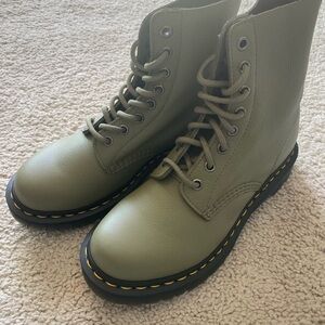 Dr martens Green Lace-Up leather Boots